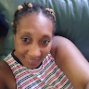 Meet your Posher, Yolanda